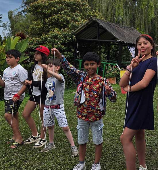 Niños y niñas